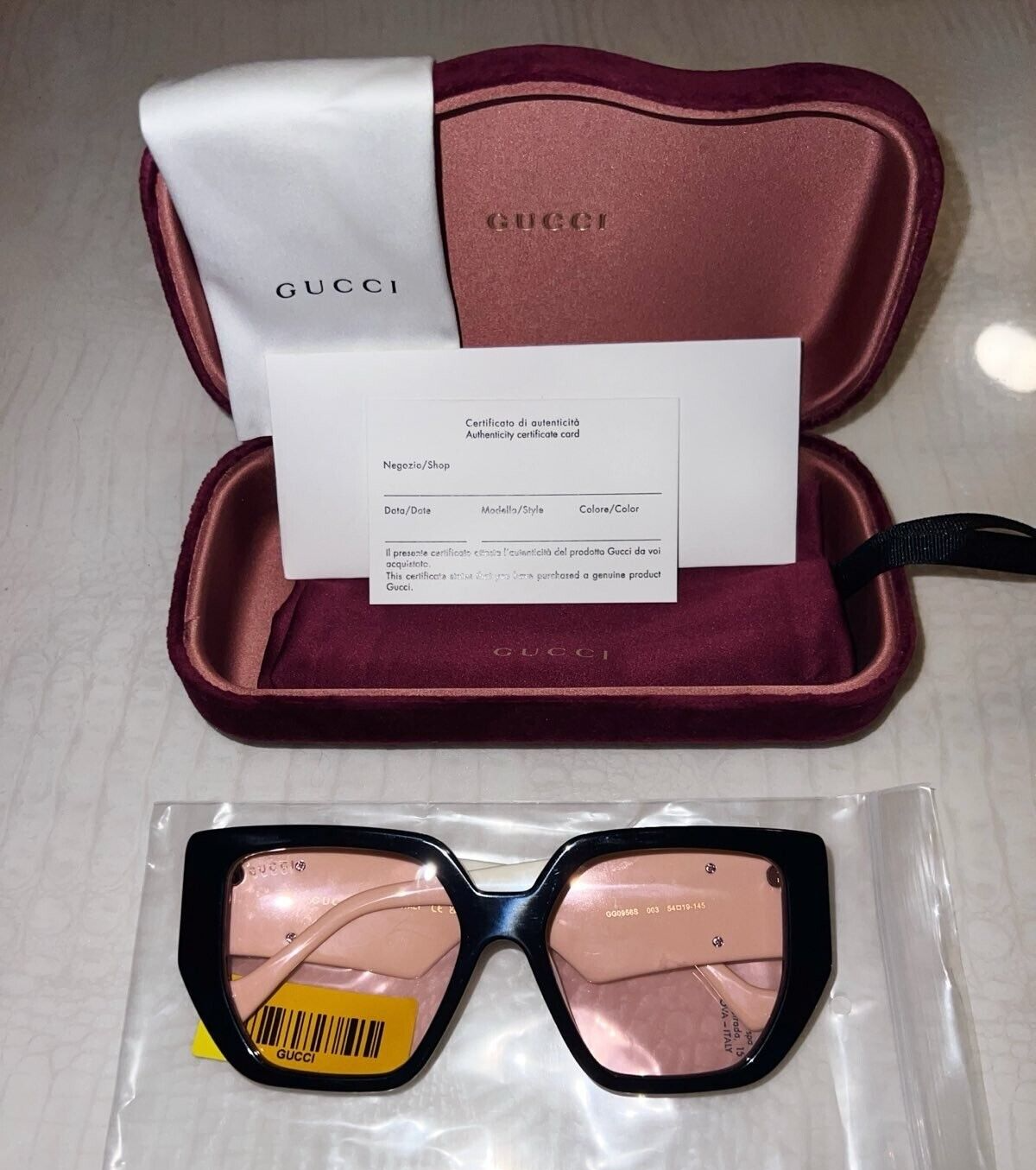 Pre-owned Gucci Gg0956s Oversized Square Women Sunglasses Black Frame Pink Lens