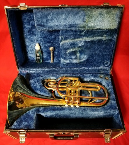 Yamaha YMP-202M Marching Band Mellophone WITH CASE & MOUTHPIECE