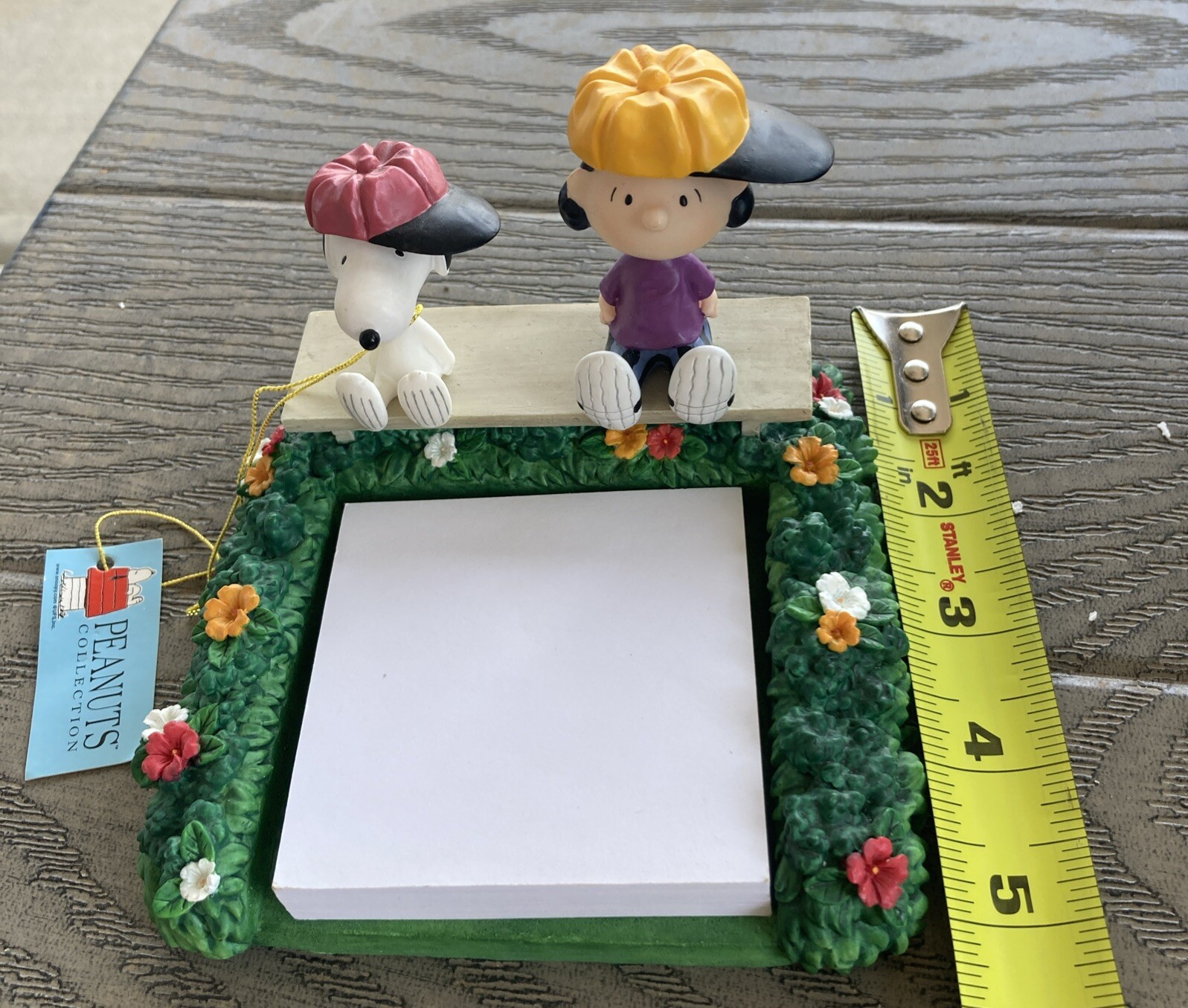 Westlake 8364 Peanuts Lucy & Snoopy Baseball Notepad Holder Desk Accessory