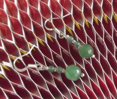 NATURAL EMERALD GEMSTONE EARRINGS, CRYSTAL PIERCED 2.5 cm DROP, NEW, AUSTRALIA