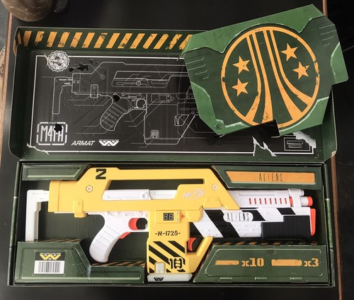 NERF: Hasbro Aliens Blaster M41A Pulse Rifle Replica LMTD