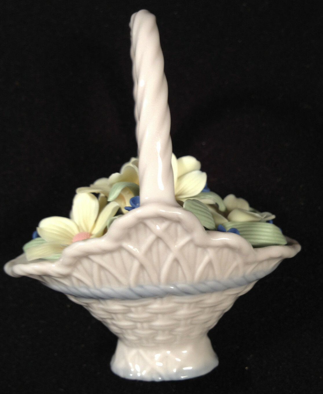 LLADRO BASKET OF FLOWERS ***MINT ** **