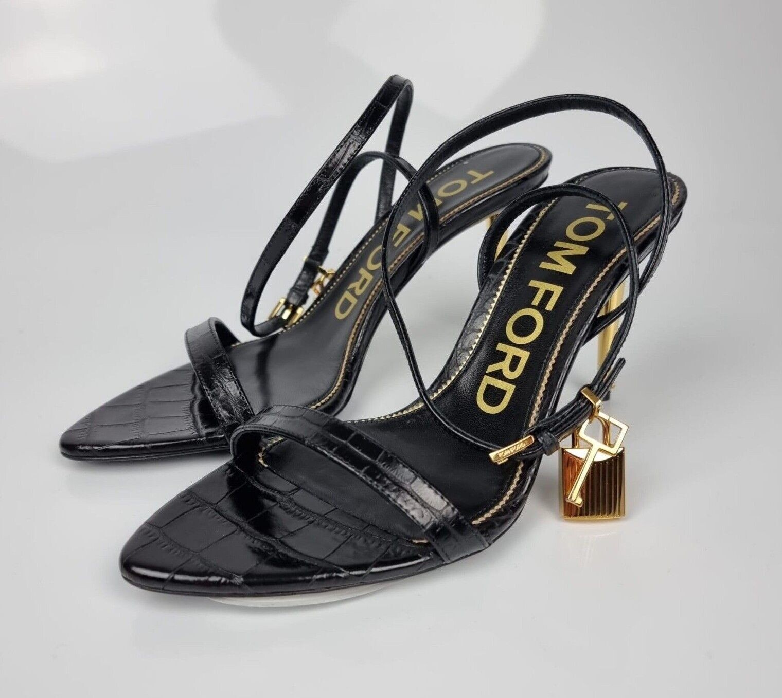 サンダル・ミュール Tom Ford Padlock Sandals In Smooth Leather Padlock leather sandals in black - Tom Ford | Mytheresa