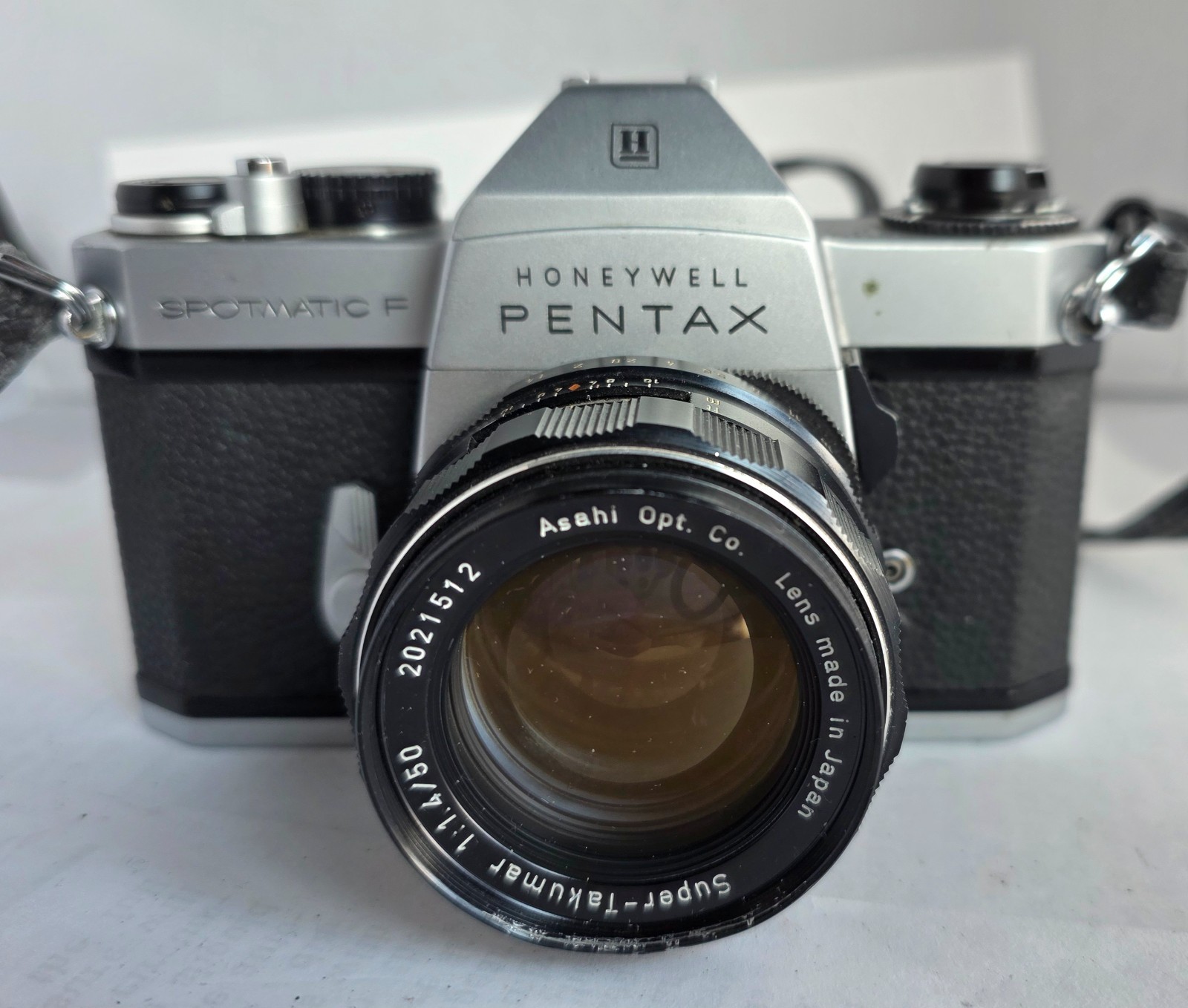 フィルムカメラ PENTAX SPOTMATIC SP F Takumar 50mm f1.4 Honeywell Pentax Spotmatic SP F 35mm Film SLR w/Super