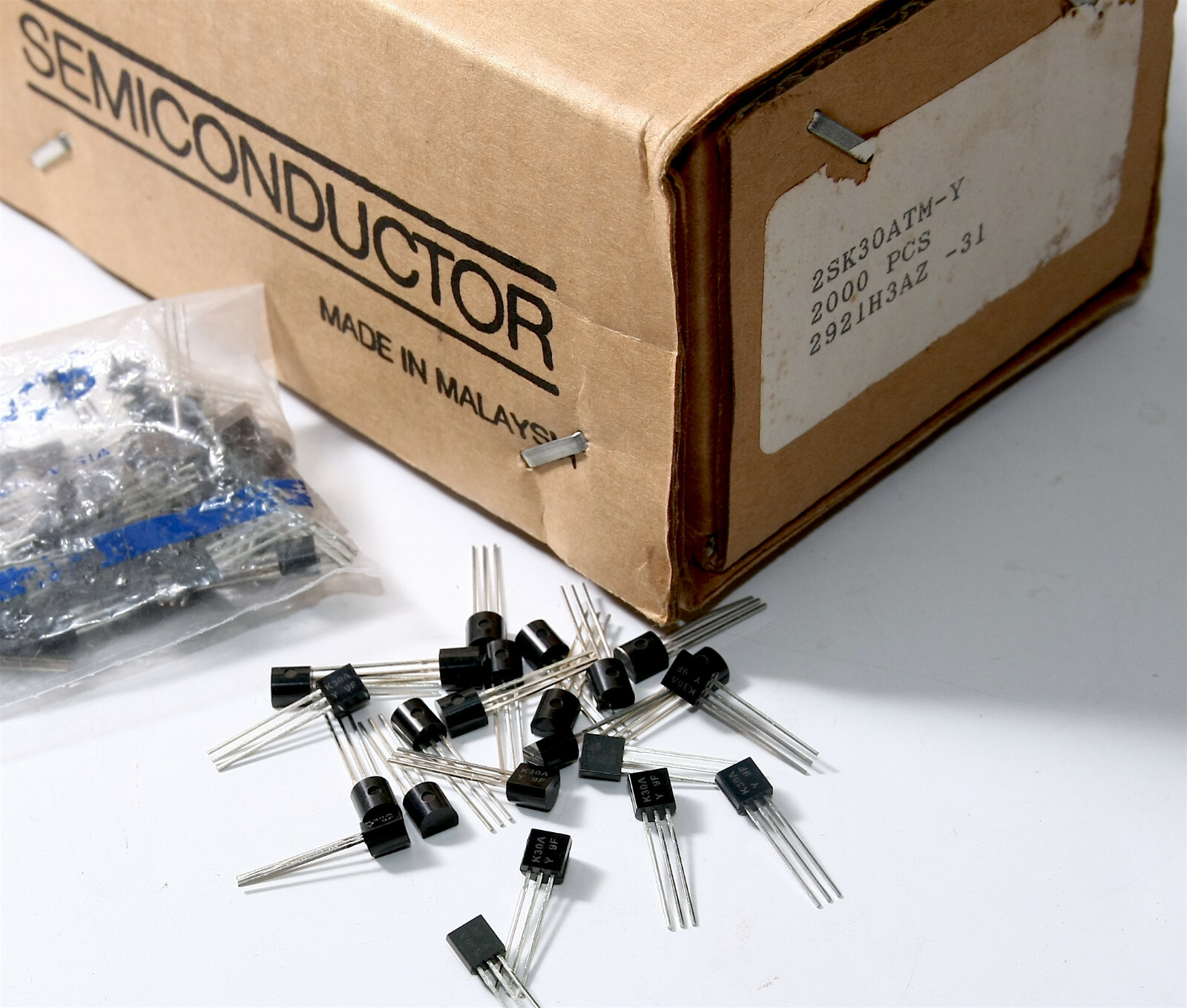 Genuine Vintage TOSHIBA FET Transistor 2SK30 2SK30A J-FET Genuine Vintage TOSHIBA FET Transistor 2SK30 2SK30A J-FET