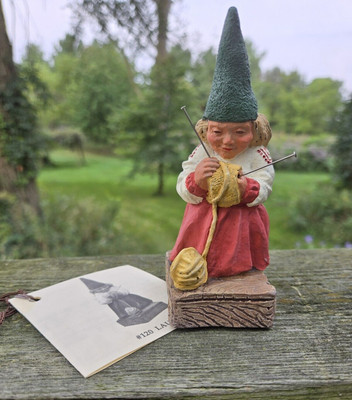 RIEN POORTVLIET  1988 Knitting Gnome Girl Hand painted #120 Laura