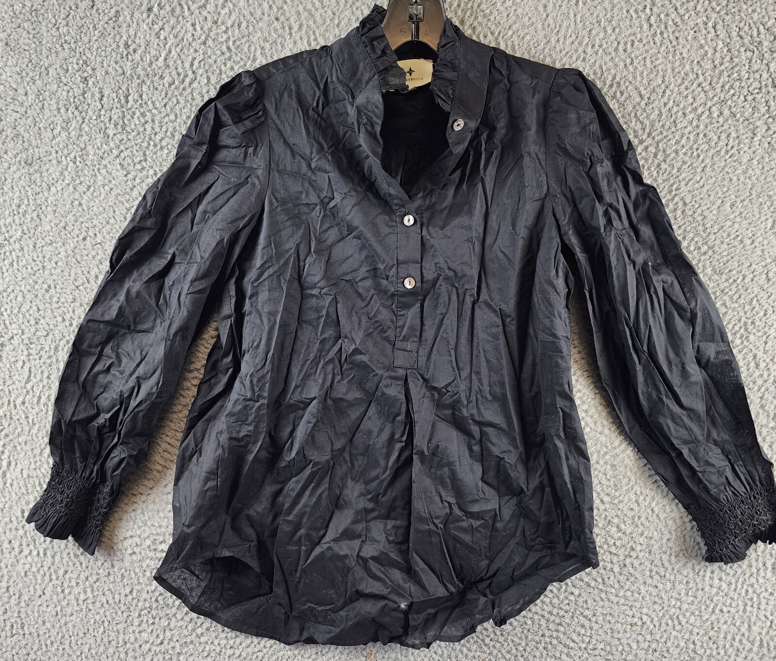 Tuckernuck The Teagan Popover Top Women's XS Black Rounded Hem Button Closure - Picture 2 of 13