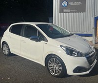 2019 Peugeot 208 1.2 PureTech 82 Signature 5dr [Start Stop] HATCHBACK Petrol Man