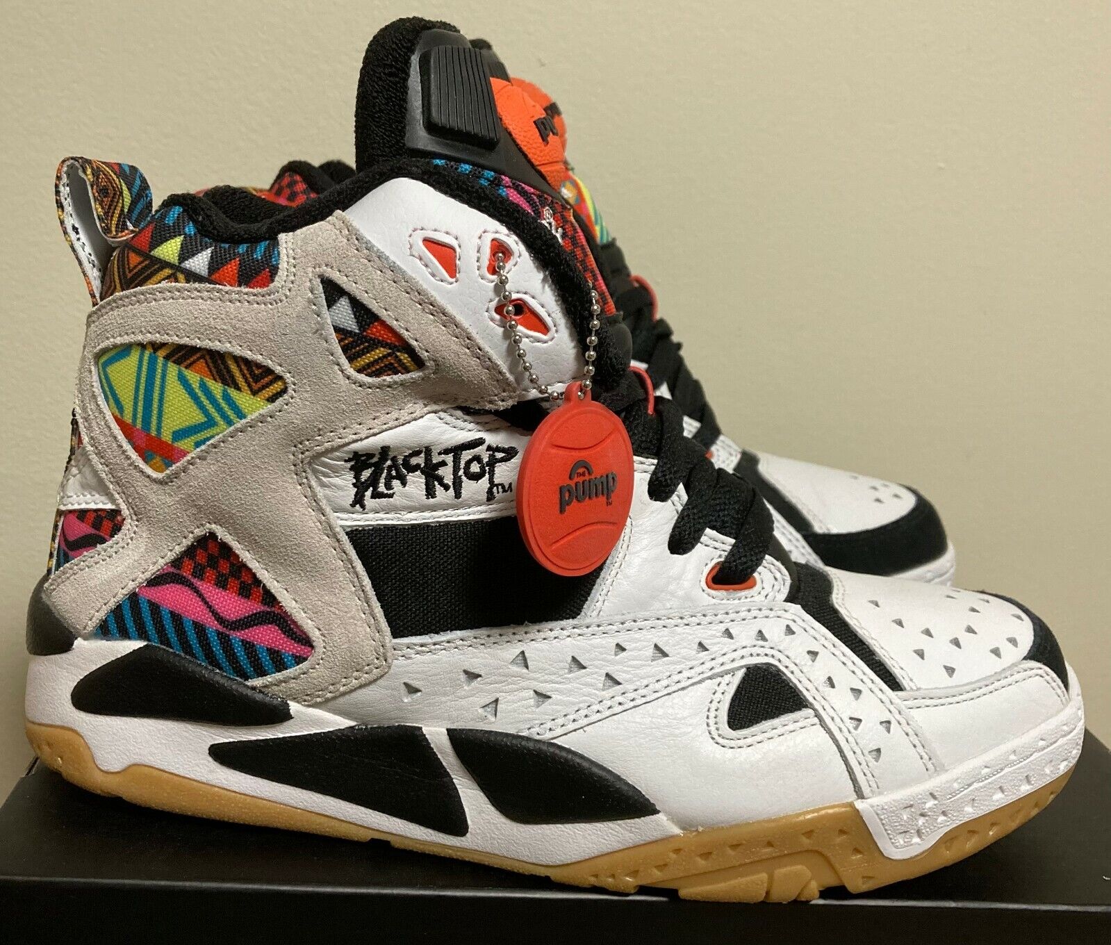 Reebok Blacktop Battleground Pump Aztec white/black, sz 9 Reebok Blacktop Battleground Pump Aztec white/black, sz 9