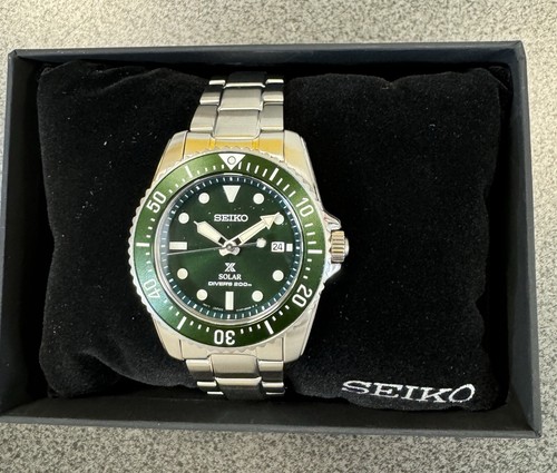 Pre-owned Seiko Men's Prospex Solar Steel Bracelet Divers Watch Green Sne583, 38.5mm Size