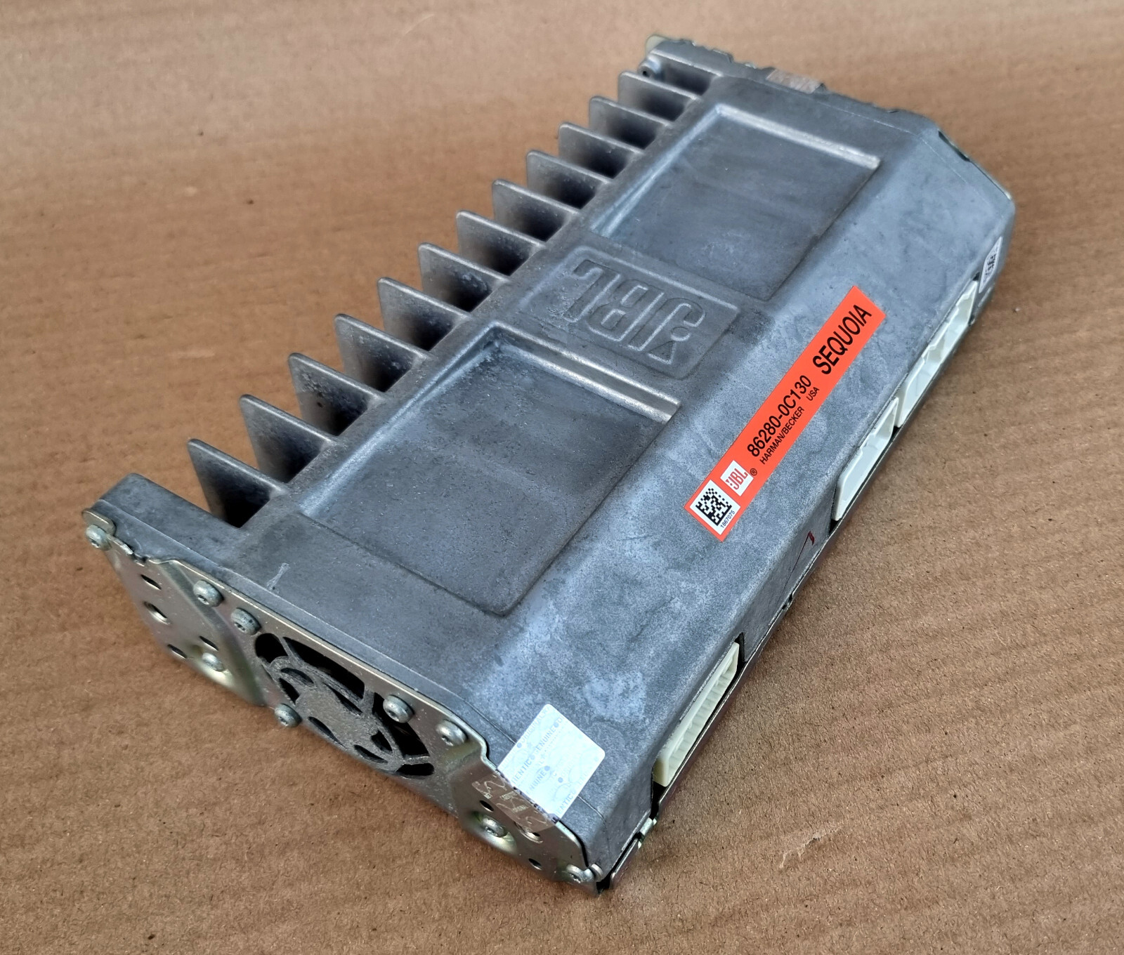 ラビラビ Toyota SEQUOIA 2008-2014 JBL Amplifier 86280-0c130 Oem Used