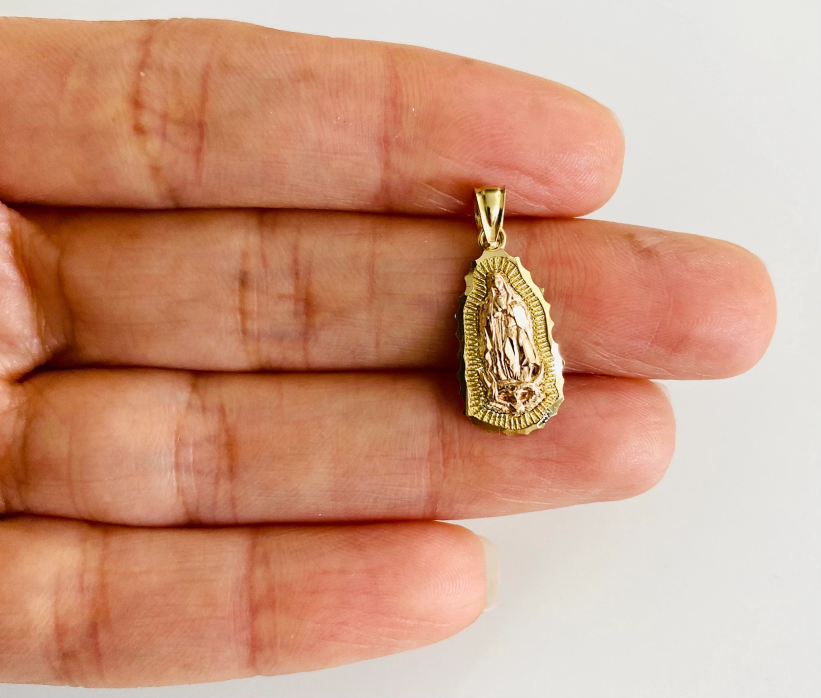アクセサリー Supreme 14k Virgin Of Guadalupe Pendant Supreme - Supreme Virgin Of Guadalupe 14k Pendantの通販 by