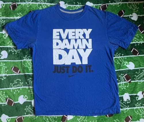 ★COMPAKT RECORD BAR★ Every Damn Day Tshirt Navy $_12.JPG?set_id=880000500F