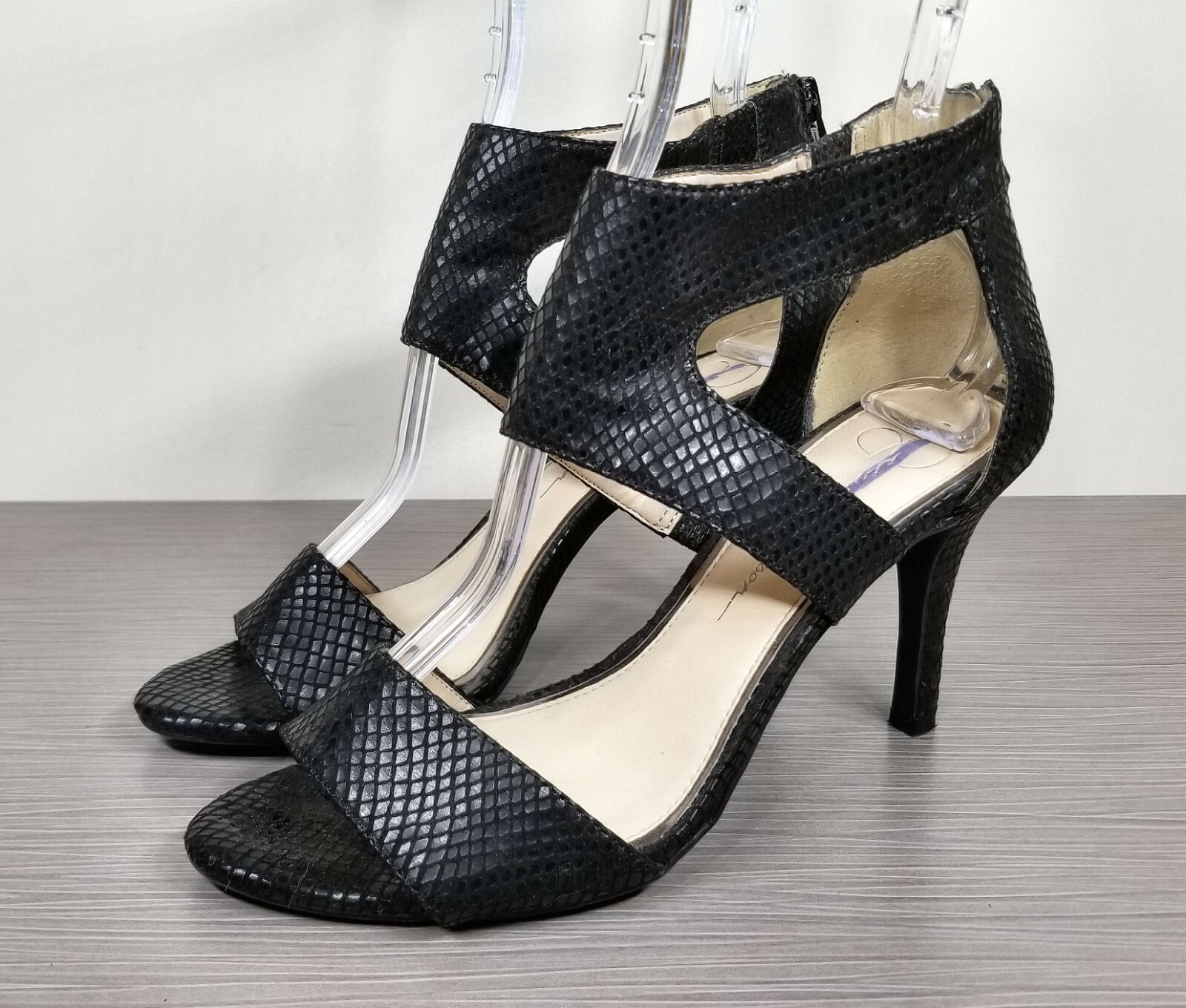 Jessica Simpson Mekos Cutout Sandal, Black Fabric, Womens Size 7 M / 37