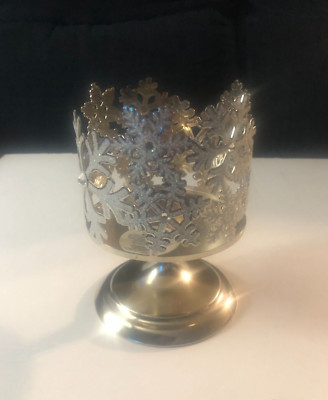 Bath & Body Works White Glitter Snowflakes Silver 3 Wick Pedestal Candle Holder