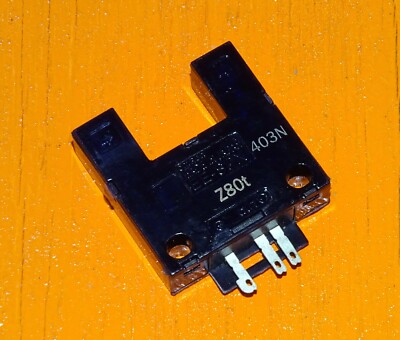 New Omron EE-SPX403N sensor, optical through-beam type with slot, electronics