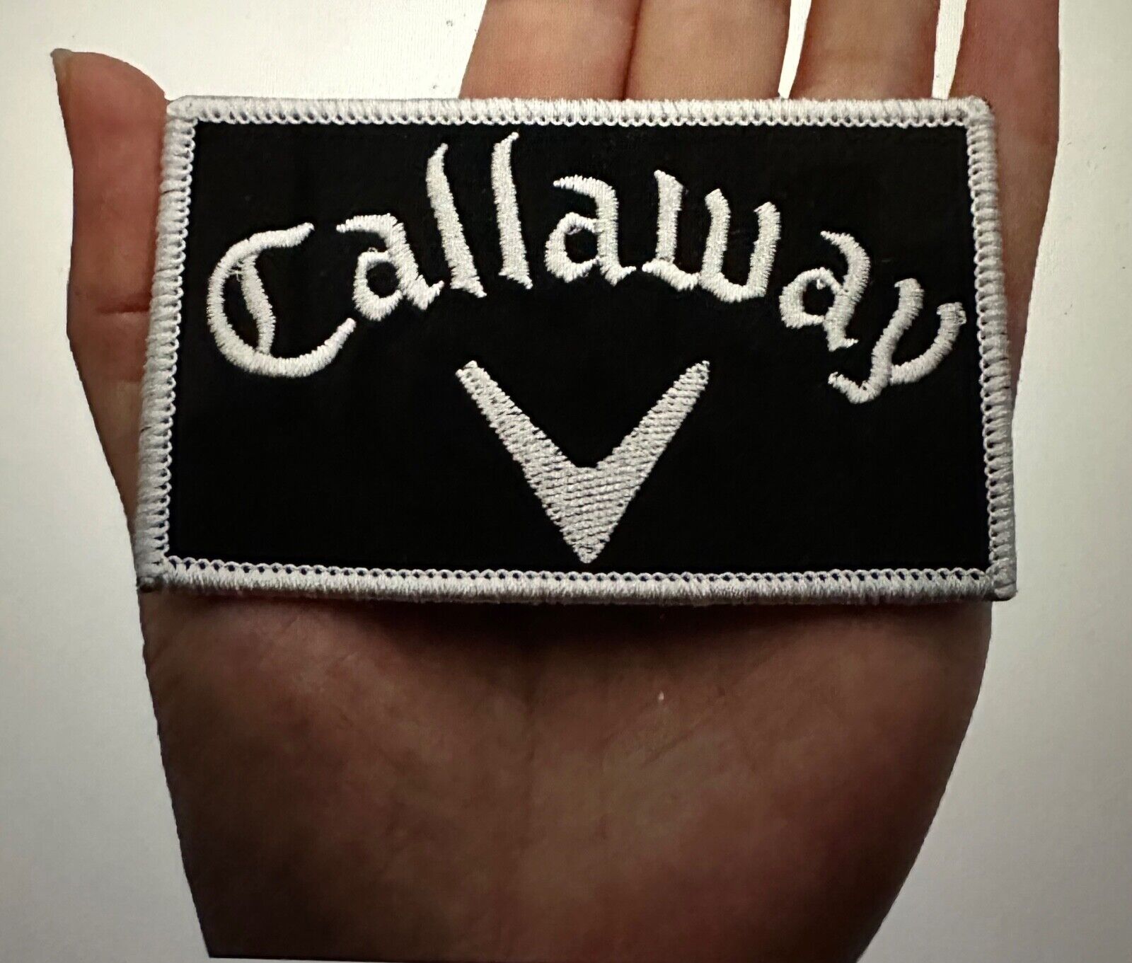 STRIKING "CALLAWAY" EMBROIDERED IRON-ON GOLF PATCH...