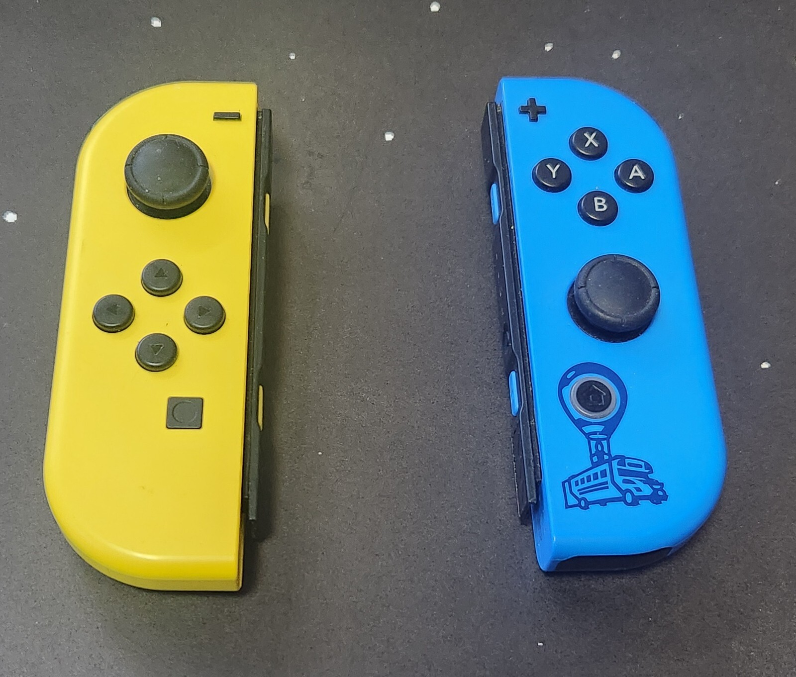 Nintendo Switch Fortnite Wildcat Joy-Con Controllers Limited