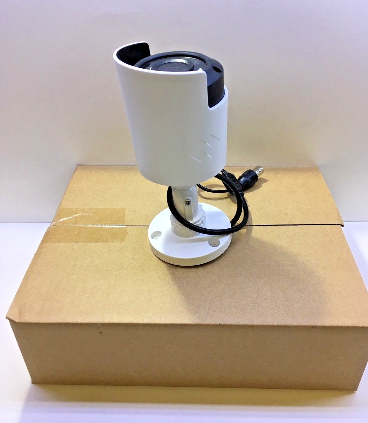 LOREX LBV2531 1080p HD Bullet Security Camera WEATHERPROOF VANDAL PROOF