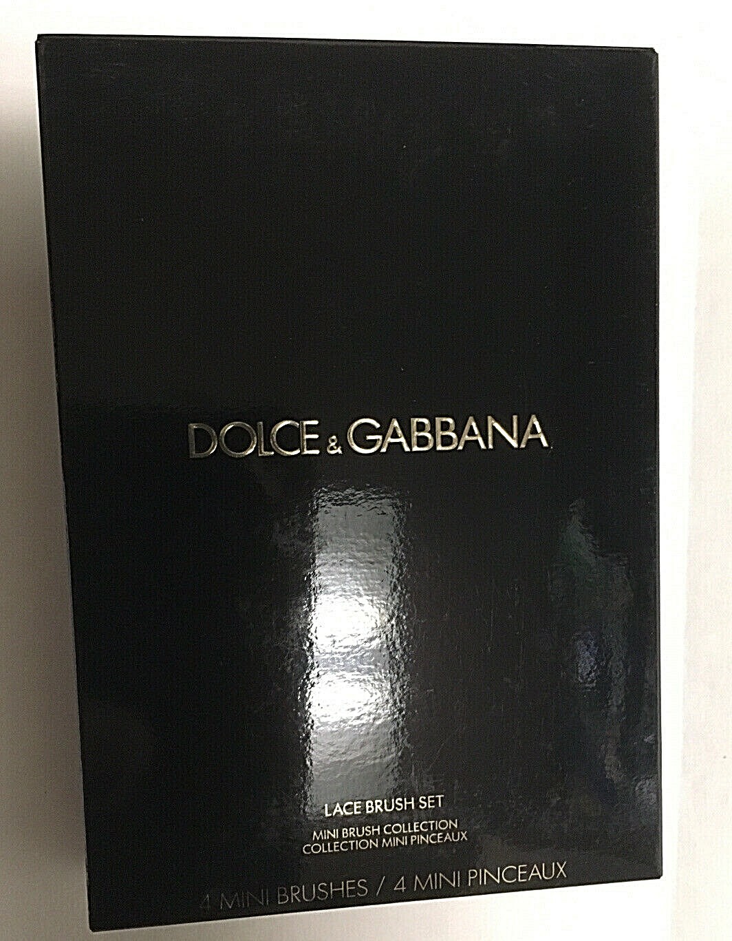 Dolce & Gabbana Makeup Brushes with Pouch. New in box