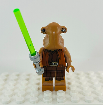 Lego Star Wars Ithorian Jedi Master Minifigure 75051 with Saber