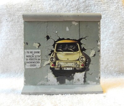 The Wall DIE MAUER Berlin Wall Ceramic Standing Plaque Figure 3.5'' x 3.5''