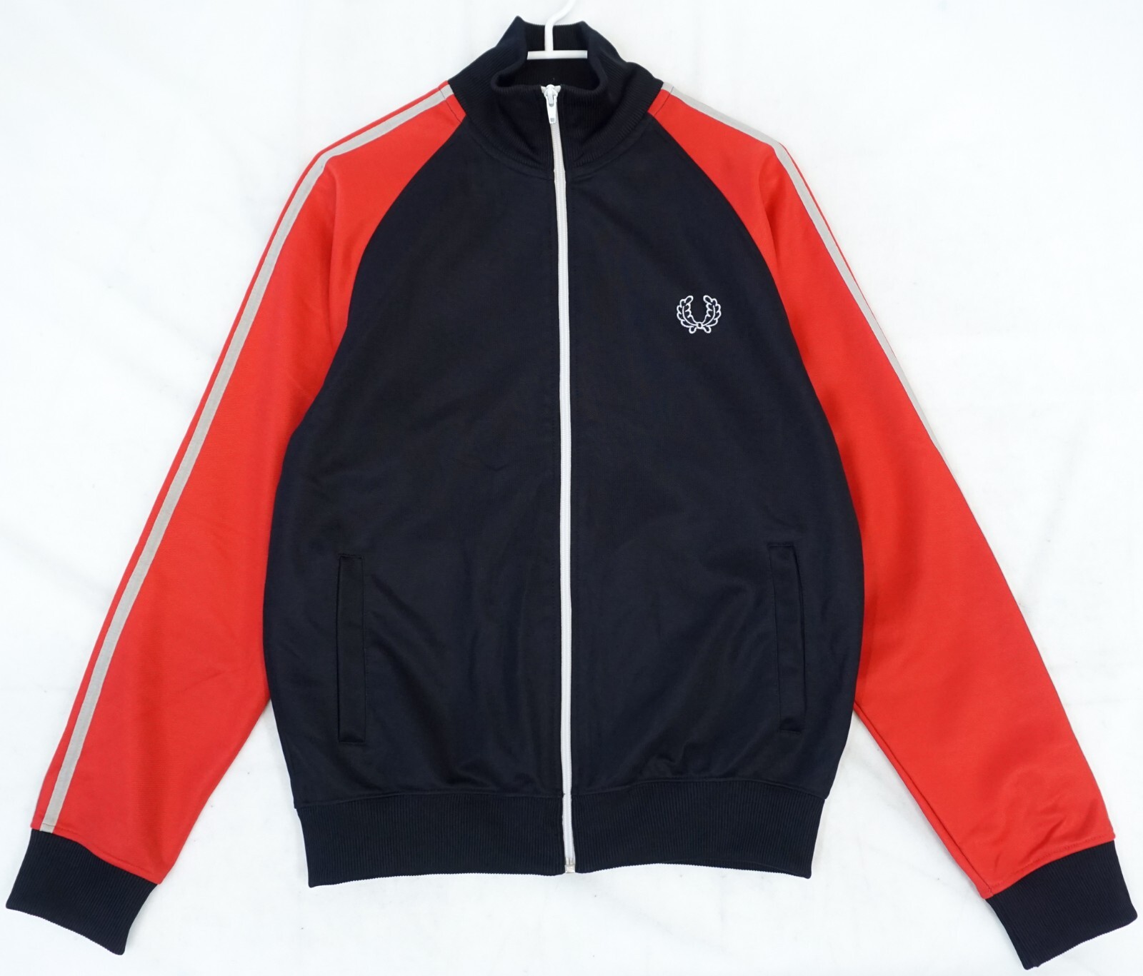 FRED PERRY 赤 ジップアップジャケット M Fred Perry Full Zip Very Dark Navy Blue & Red Sleeve Track Jacket