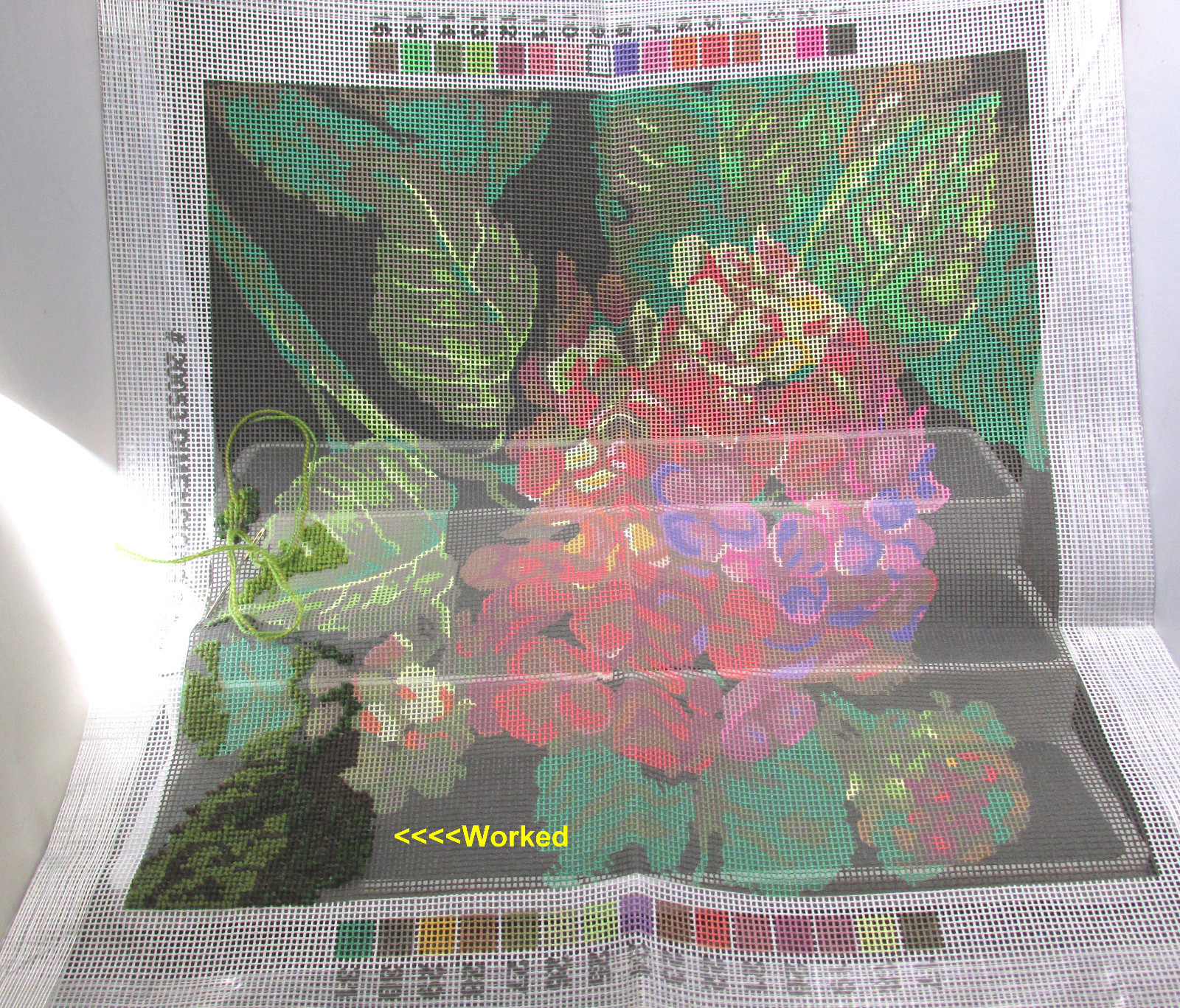 DIMENSIONS 20053 HYDRANGEA BLOOM FLORAL NEEDLEPOINT PILLOW PICTURE CUSHION KIT