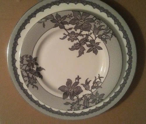 NEW RALPH LAUREN China Cocktail Dress 5 Pc Place Setting Black Platinum Lace Rim