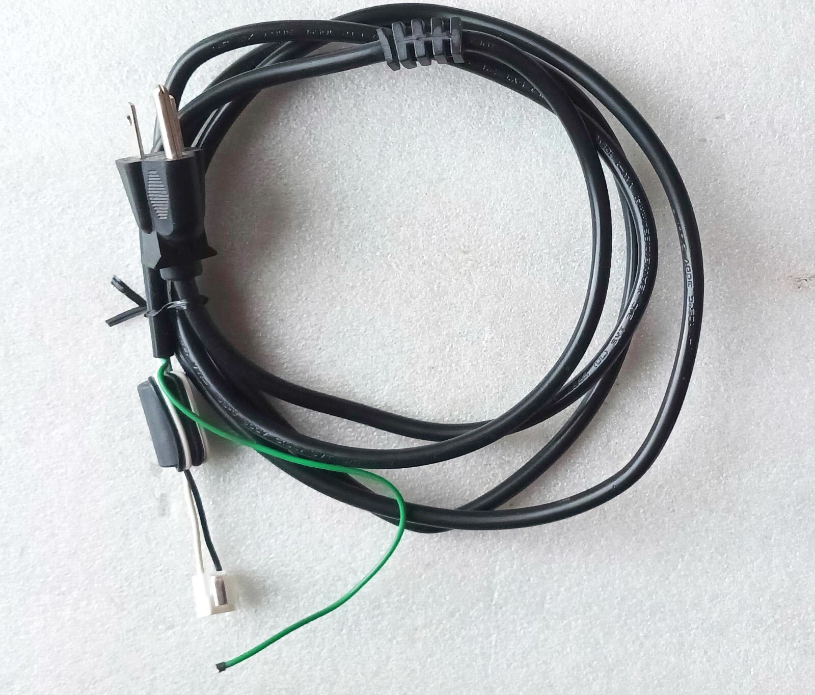 Westinghouse, DW32H1G1 Power Cord from a 32 inch Television