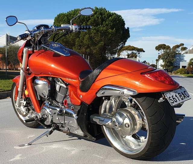 Suzuki vzr1800 boulevard