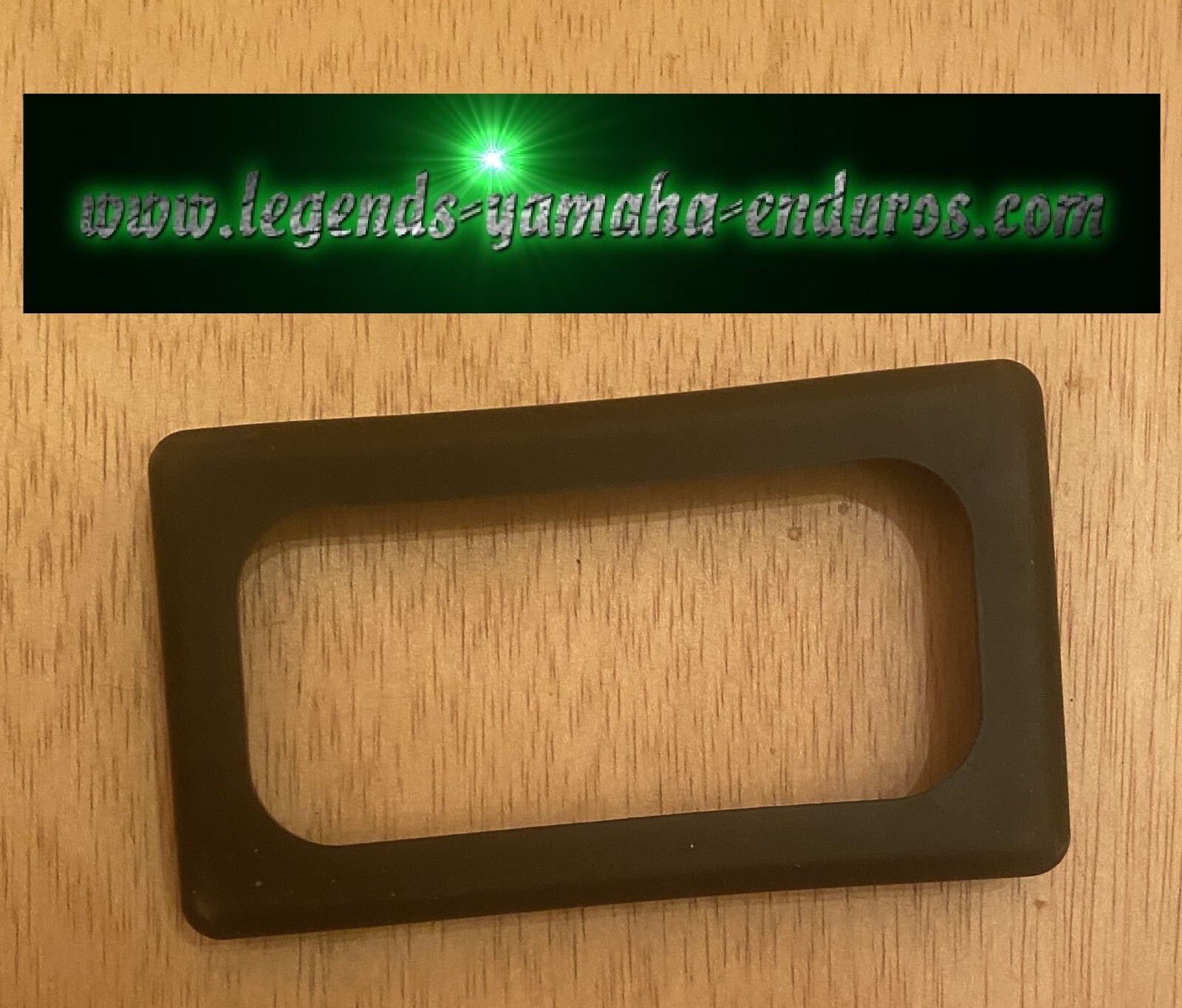 New SEAT, BATTERY  173-82122-00-00 1969-76 Yamaha Enduro AT1 AT2 AT3 DT125A B C