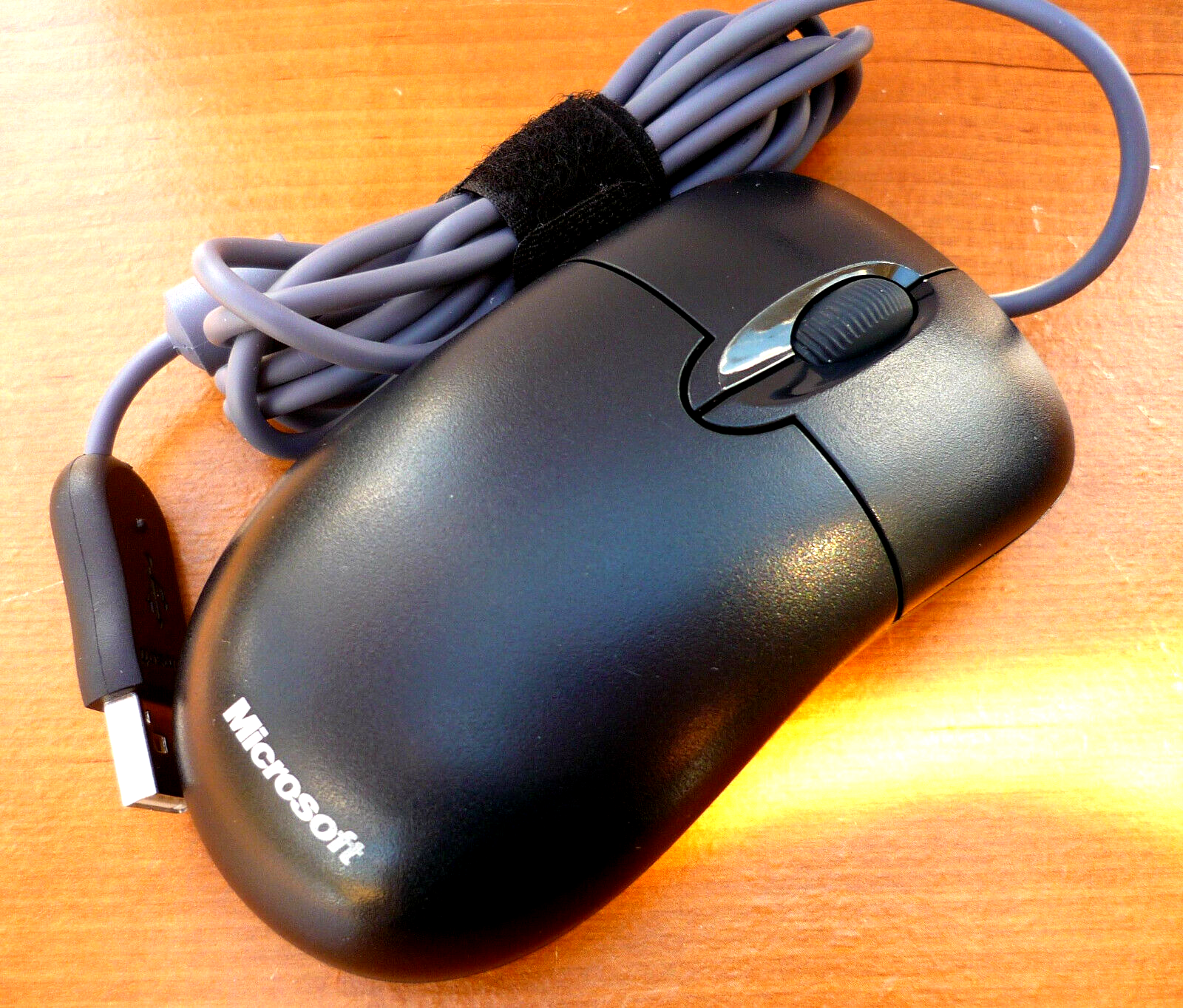 Microsoft Basic Optical Mouse 1.0a Model 1094 Black Good Condition Clean Tested Microsoft Basic Optical Mouse 1.0a Model 1094 Black Good Condition Clean Tested