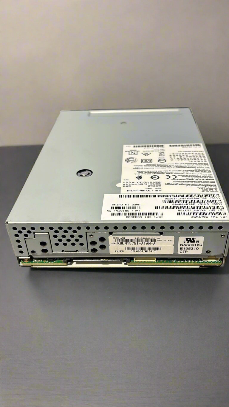 3572-H7S IBM TS2900 LTO7 HH SAS Autoloader 3572S7H with 38L7452 LTO7 - Picture 2 of 2