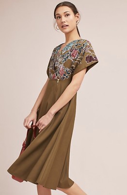 

Бархатное платье миди Anthropologie с цветочным принтом оливкового цвета с вышивкой и боковой молнией  NWT, Olive green