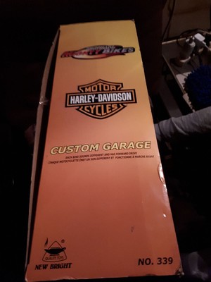 New Bright Harley Davidson with sound and forward drive 1/8