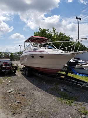 27Ft Maxum Mercruiser 7.2. Mechanics special. Must sell quick