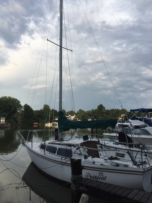 1974 Catalina 27 sailboat
