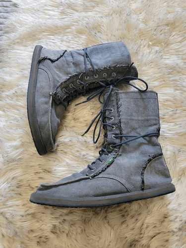 Sanuk stevie boots hotsell