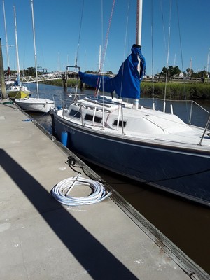 Catalina 25 sailboat fixed keel No reserve