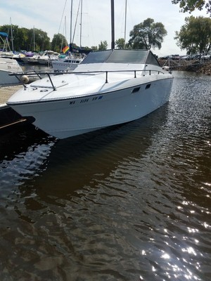 1976 restored Formula 25 ft sharp!!