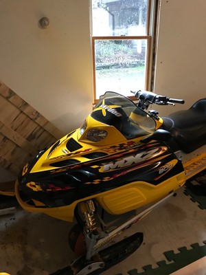 Skidoo mxz 800 snowmobile
