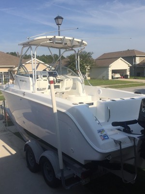 1998 Wellcraft 240 coastal cuddy cabin with twin 150 mercury offshore exc-cond