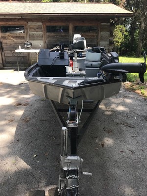 1977 fisher 17 ft aluminum hull, riveted