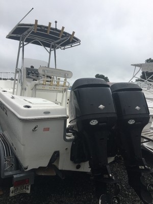 2004 Seafox 24’ center console