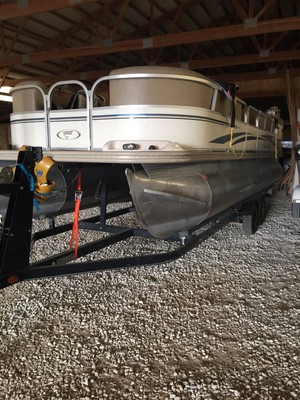 2007 pontoon boat 90 hp four stroke Mercury and dual axle trailer