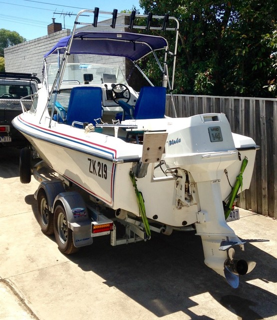 18 ft half cabin fishing boat | Motorboats &amp; Powerboats | Gumtree ...