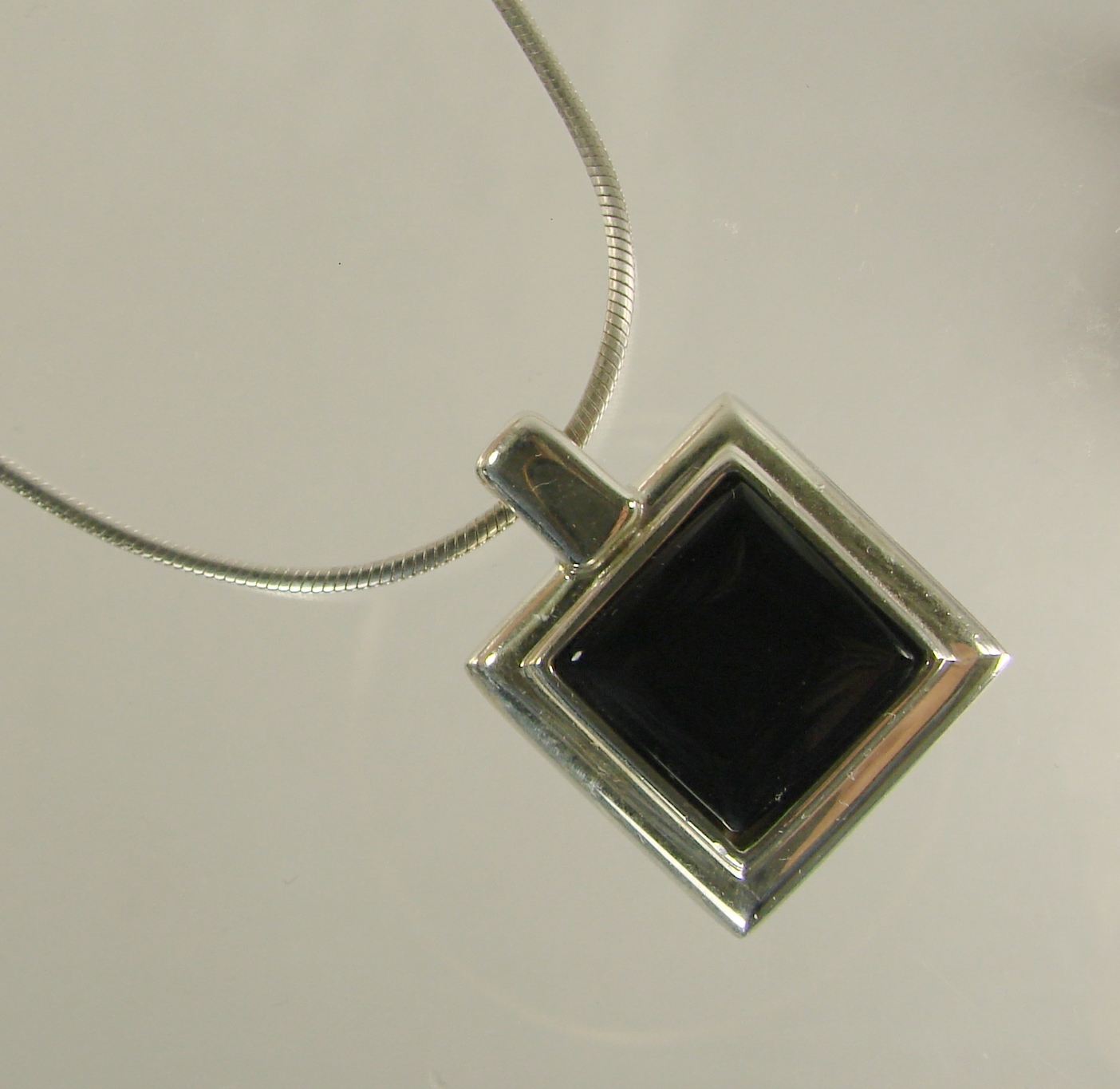 Barra .925 Sterling Silver Square Onyx Pendant 16 in Snake Barra .925 Sterling Silver Square Onyx Pendant 16 in Snake
