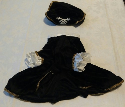 Halloween Pirated Pet Costume Fashion Dog Dress Up Velvet Clothes Scull Ruffle
