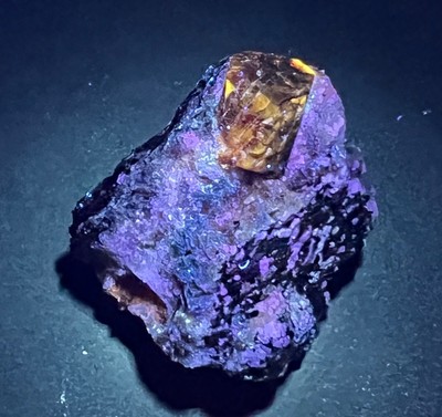 Rare Natural Fluorescent Deep Red Zircon Specimen from Pakistan, 96 CT